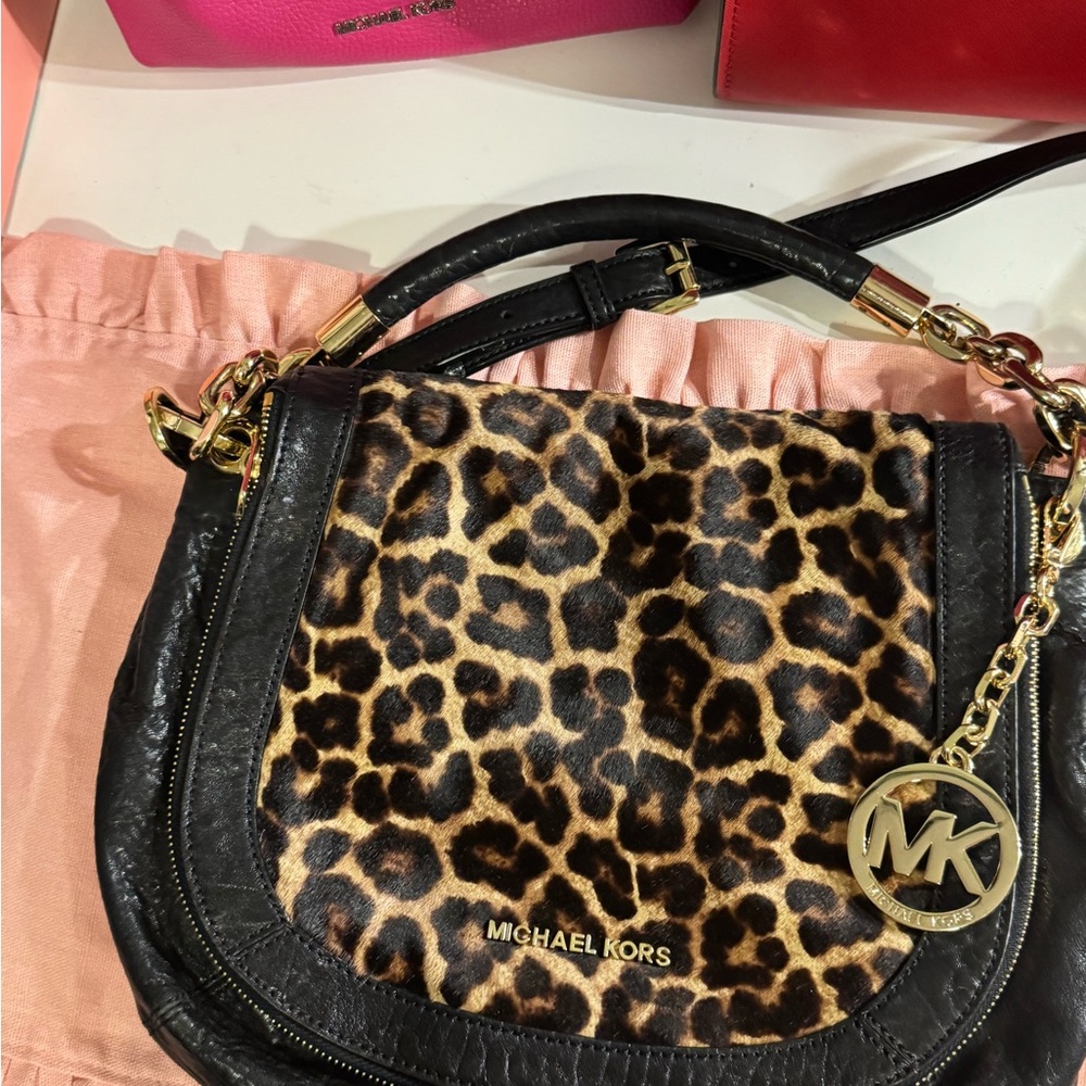 Michael Kors Black and Leopard Shoulder Bag